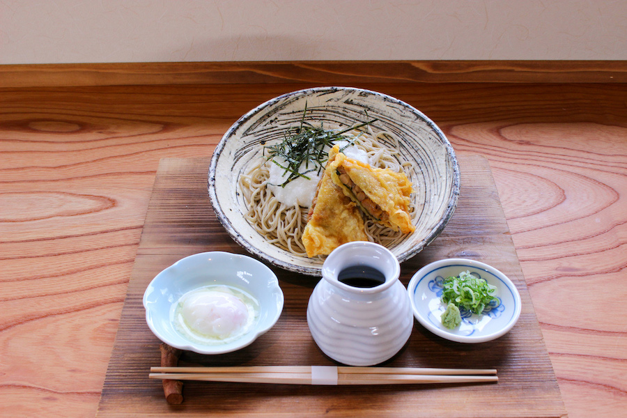 山国納豆ととろろ芋のそば